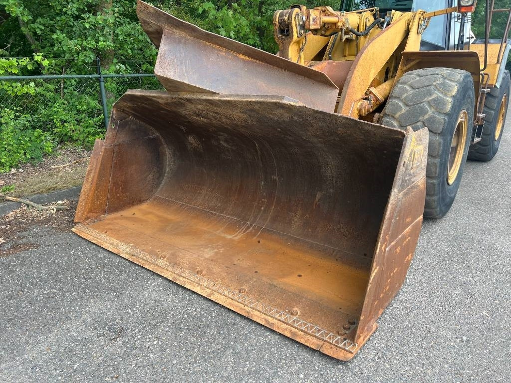 Chargeuse sur pneus CAT 950G