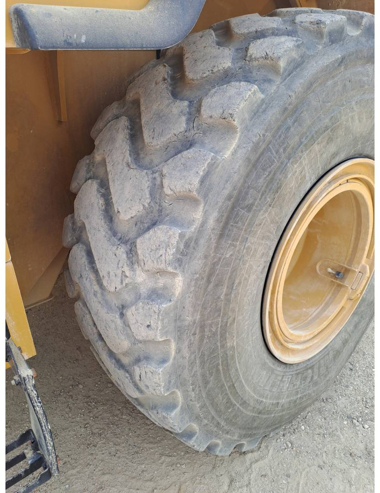 Chargeuse sur pneus CAT 950GC