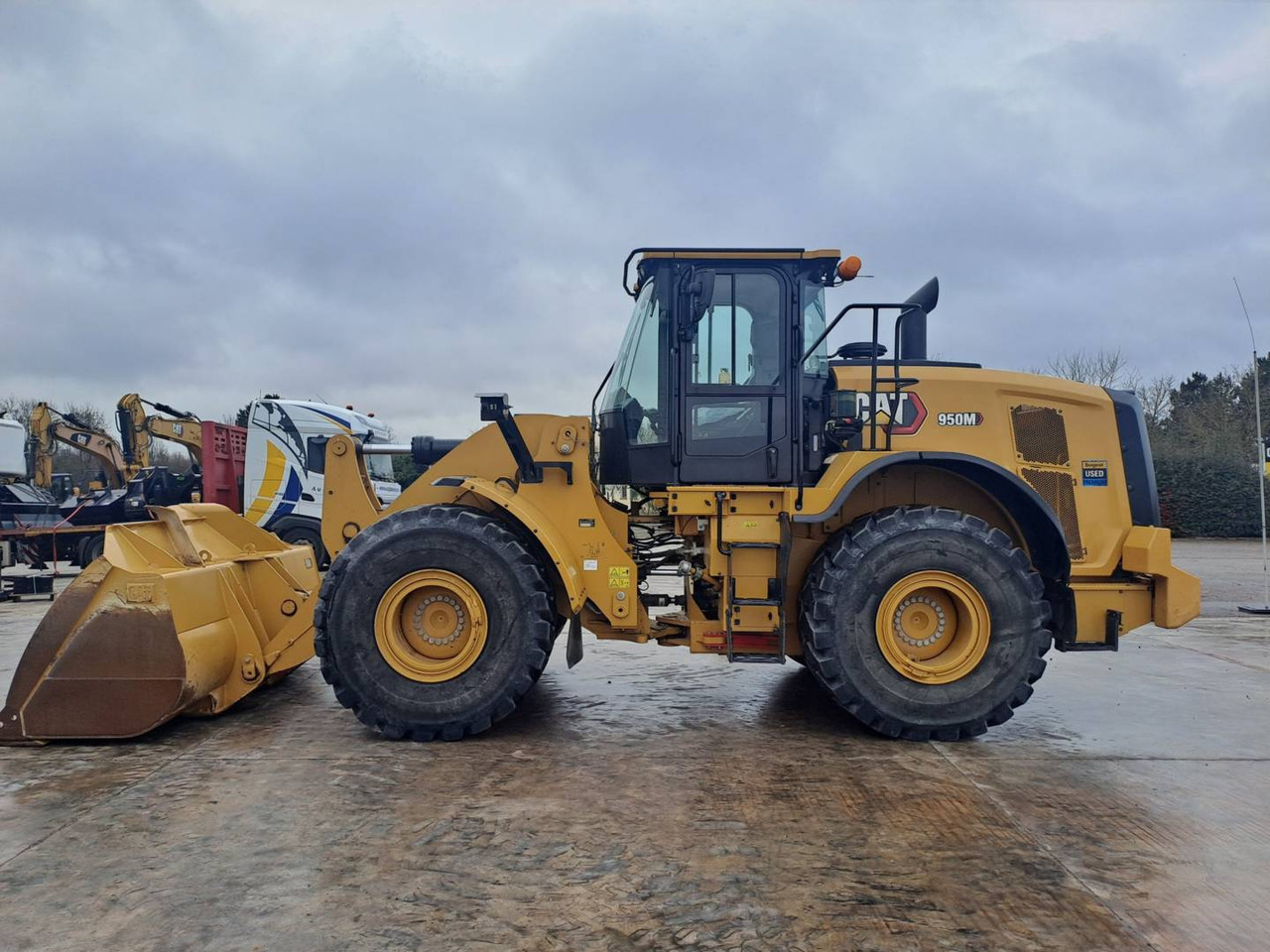 Chargeuse sur pneus CAT 950M