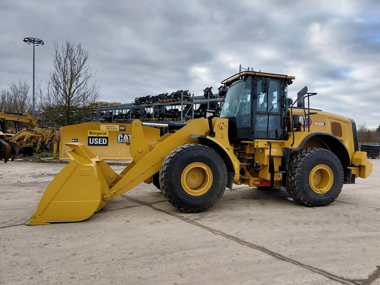 Chargeuse sur pneus CAT 950M