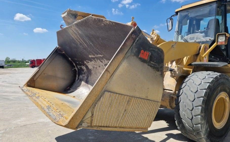 Chargeuse sur pneus CAT 962H