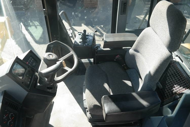 Chargeuse sur pneus CAT 962 G II