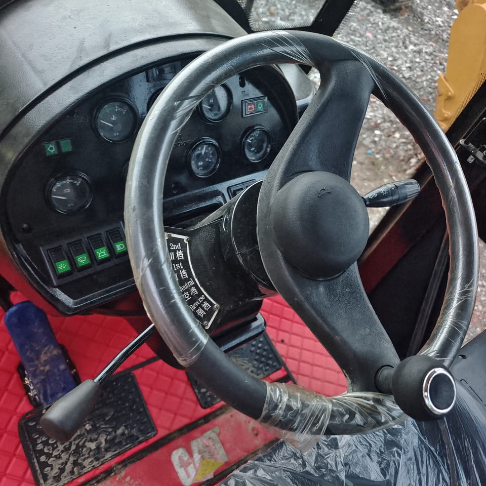 Chargeuse sur pneus CAT 966H