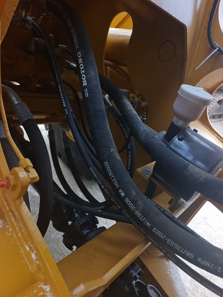 Chargeuse sur pneus CAT 966H