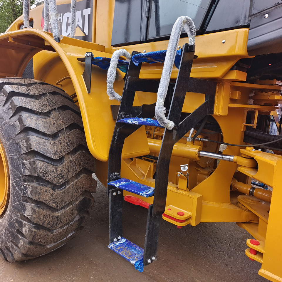 Chargeuse sur pneus CAT 966H