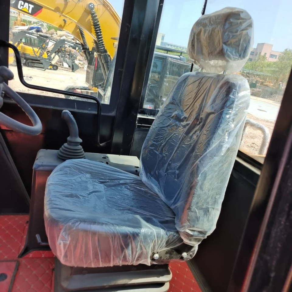 Chargeuse sur pneus CAT 966H