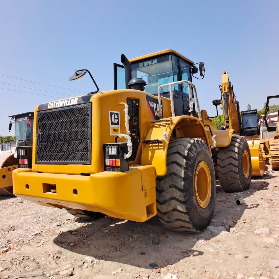 Chargeuse sur pneus CAT 966H