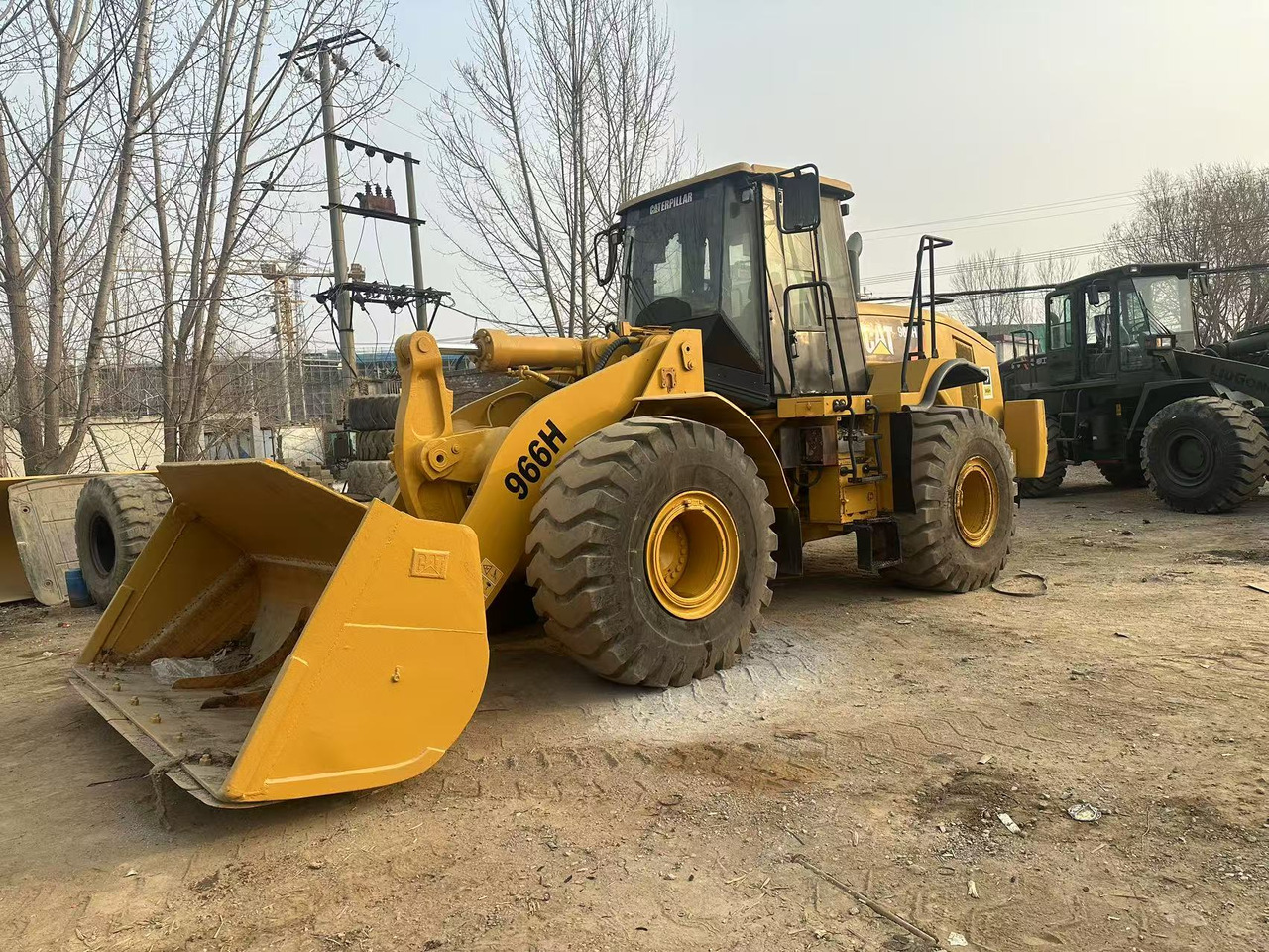Chargeuse sur pneus CAT 966H