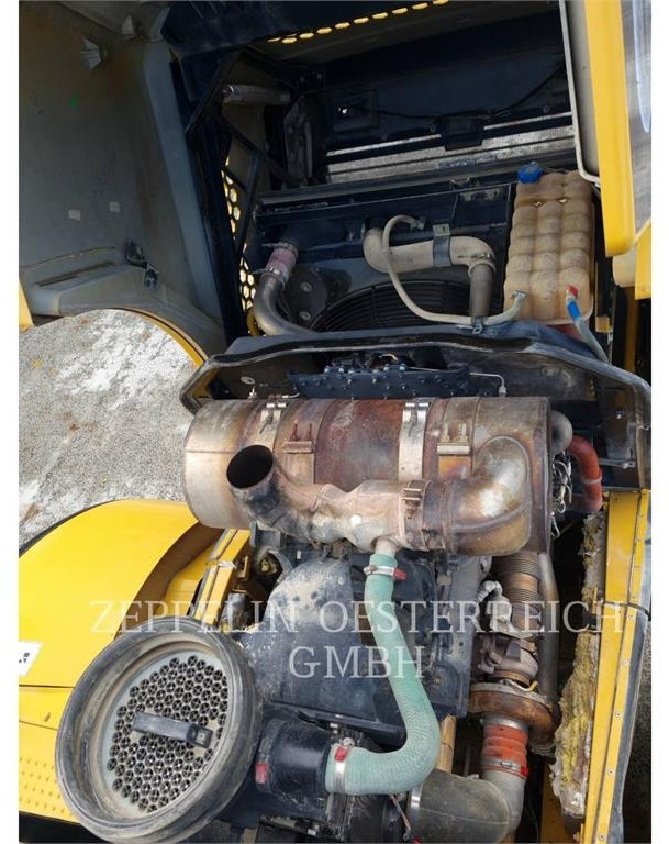 Chargeuse sur pneus CAT 966K