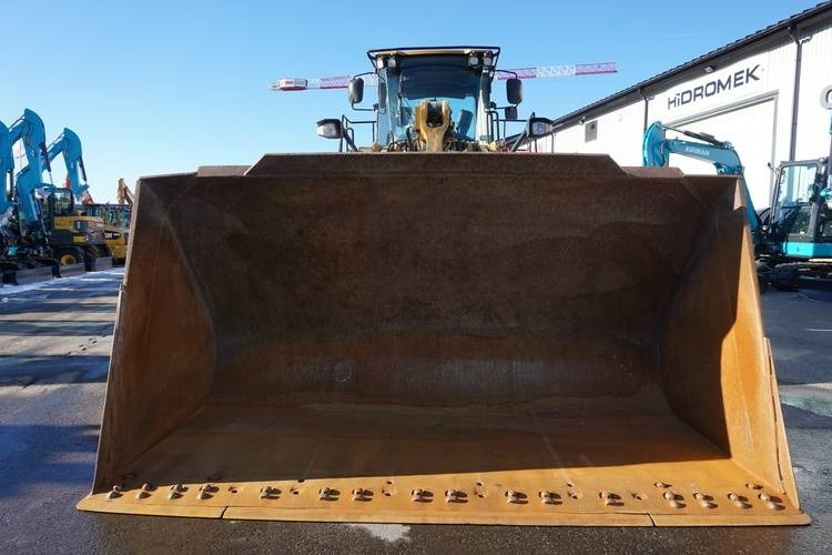 Chargeuse sur pneus CAT 966K