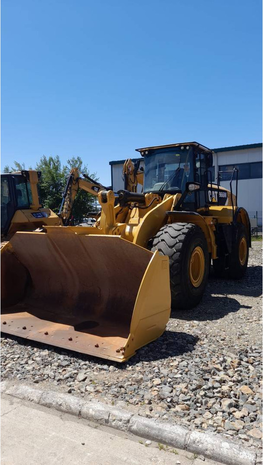 Chargeuse sur pneus CAT 966M