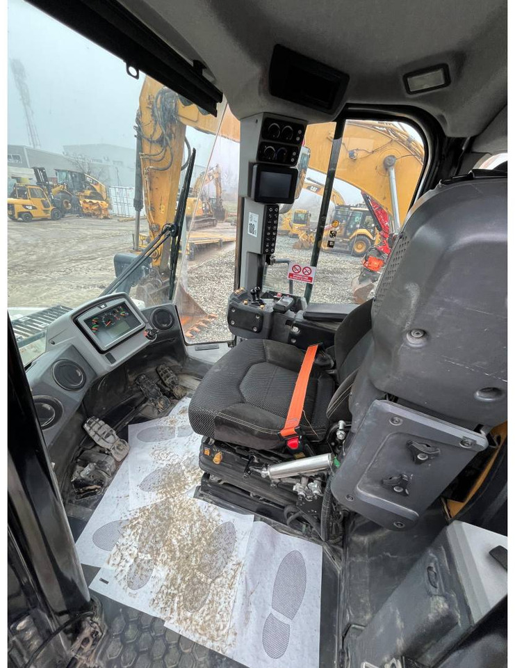 Chargeuse sur pneus CAT 966M