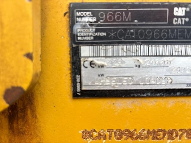 Chargeuse sur pneus CAT 966M