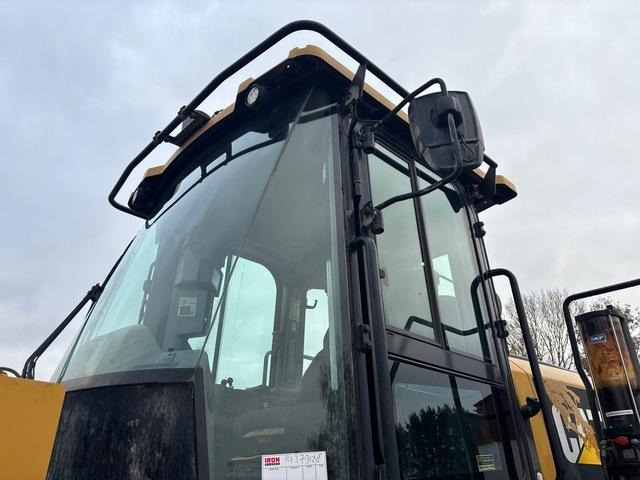 Chargeuse sur pneus CAT 966M