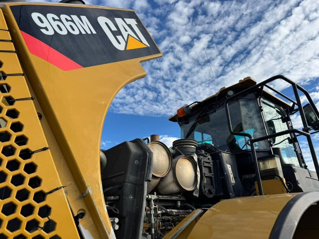 Chargeuse sur pneus CAT 966M