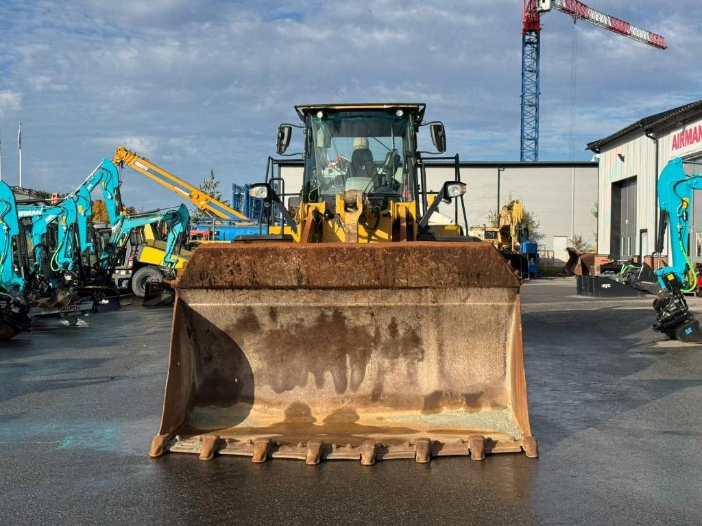 Chargeuse sur pneus CAT 966M