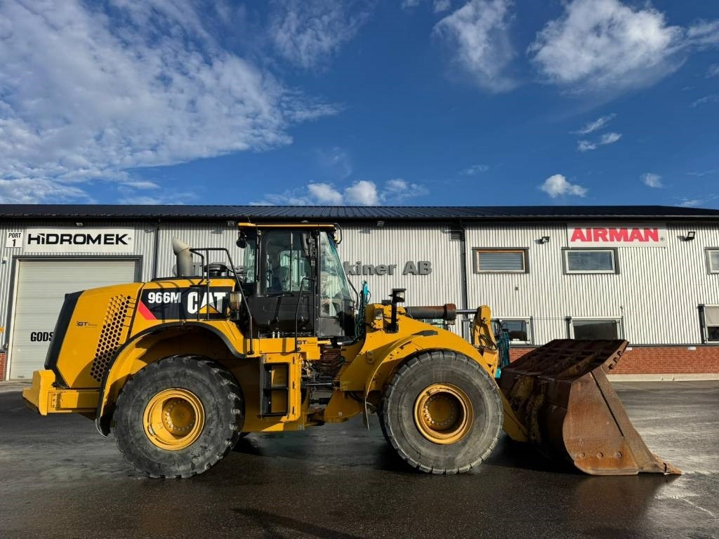 Chargeuse sur pneus CAT 966M