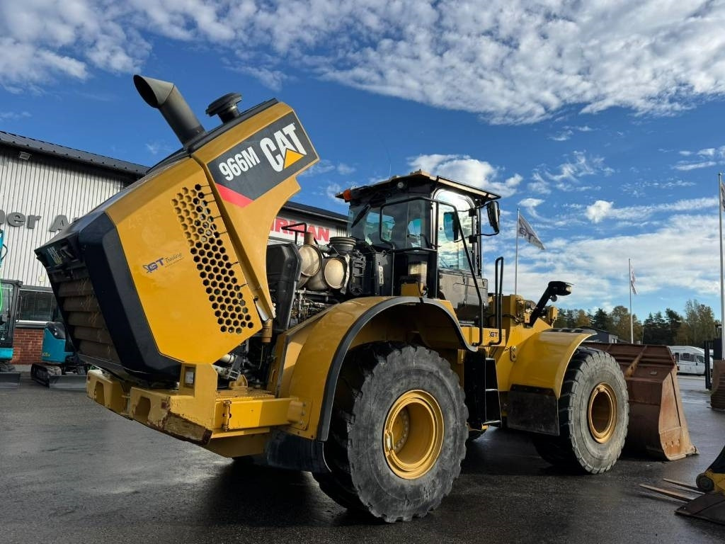Chargeuse sur pneus CAT 966M