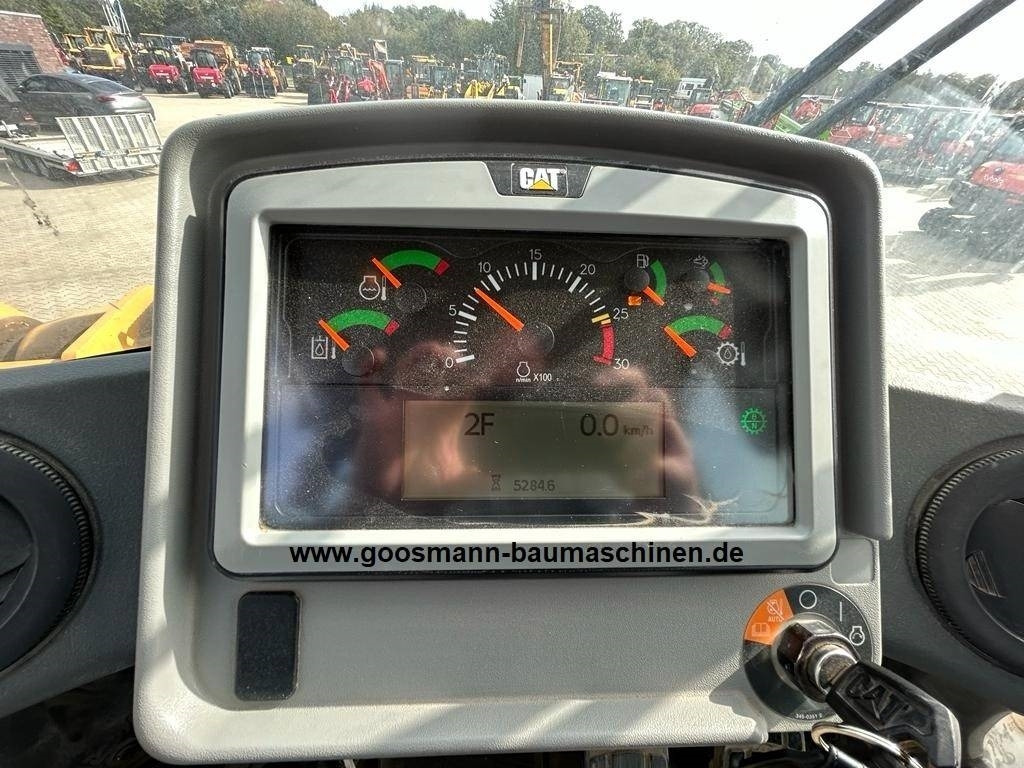 Chargeuse sur pneus CAT 966M