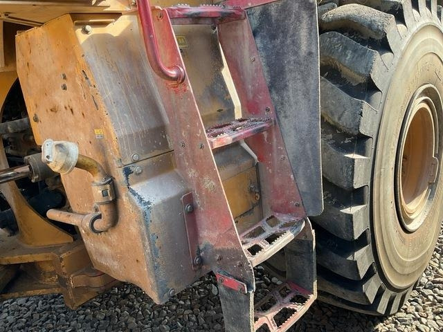 Chargeuse sur pneus CAT 966M XE