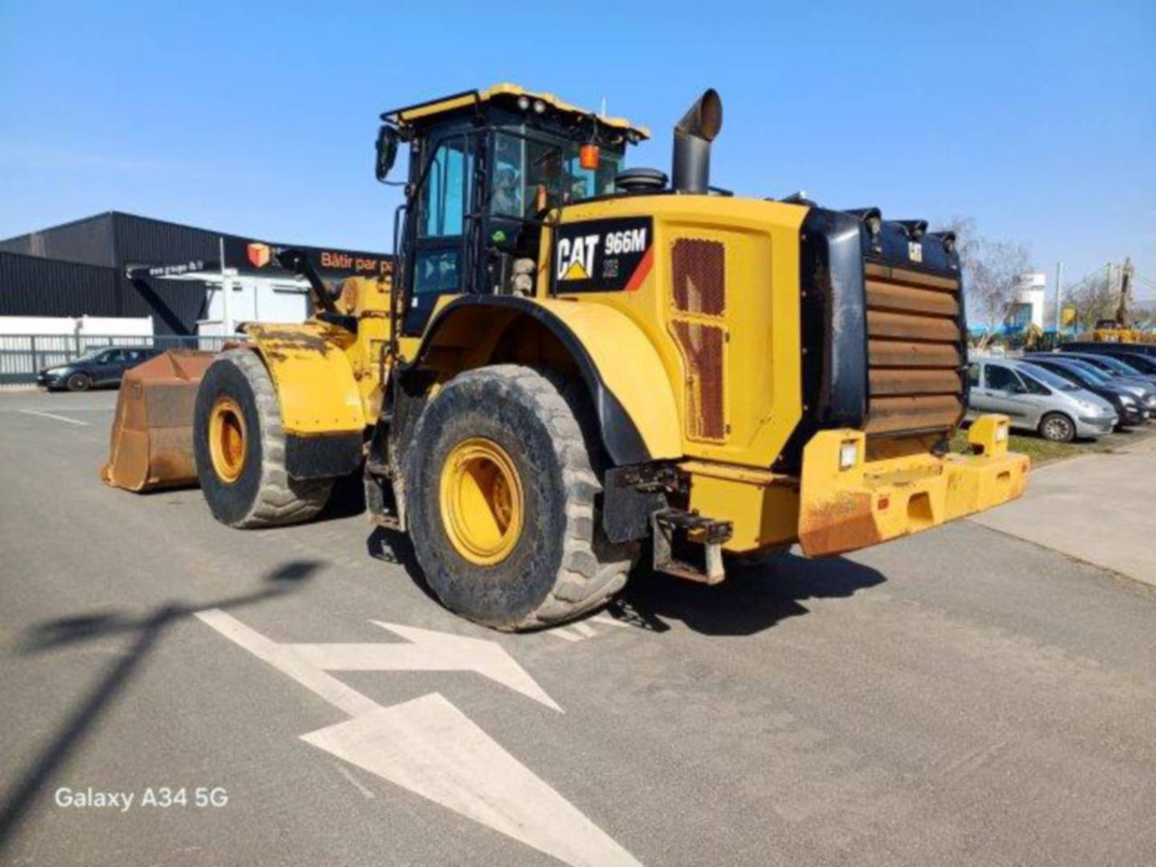 Chargeuse sur pneus CAT 966M XE