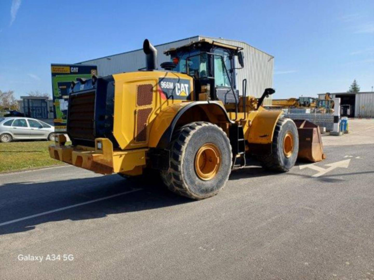 Chargeuse sur pneus CAT 966M XE