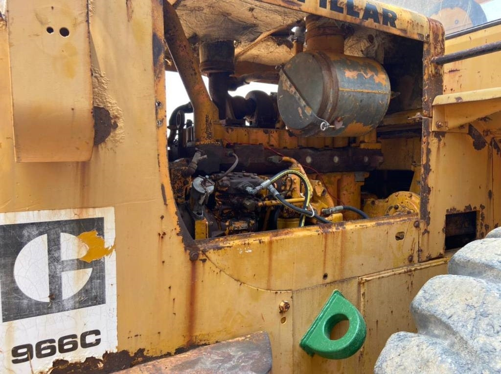 Chargeuse sur pneus CAT 966 C