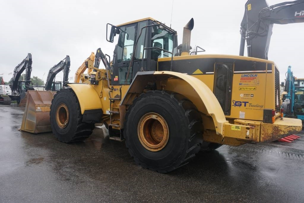 Chargeuse sur pneus CAT 966 G