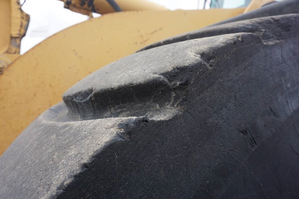 Chargeuse sur pneus CAT 966 G I