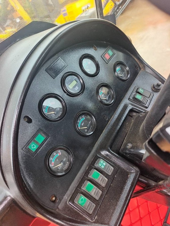 Chargeuse sur pneus CAT 966 H