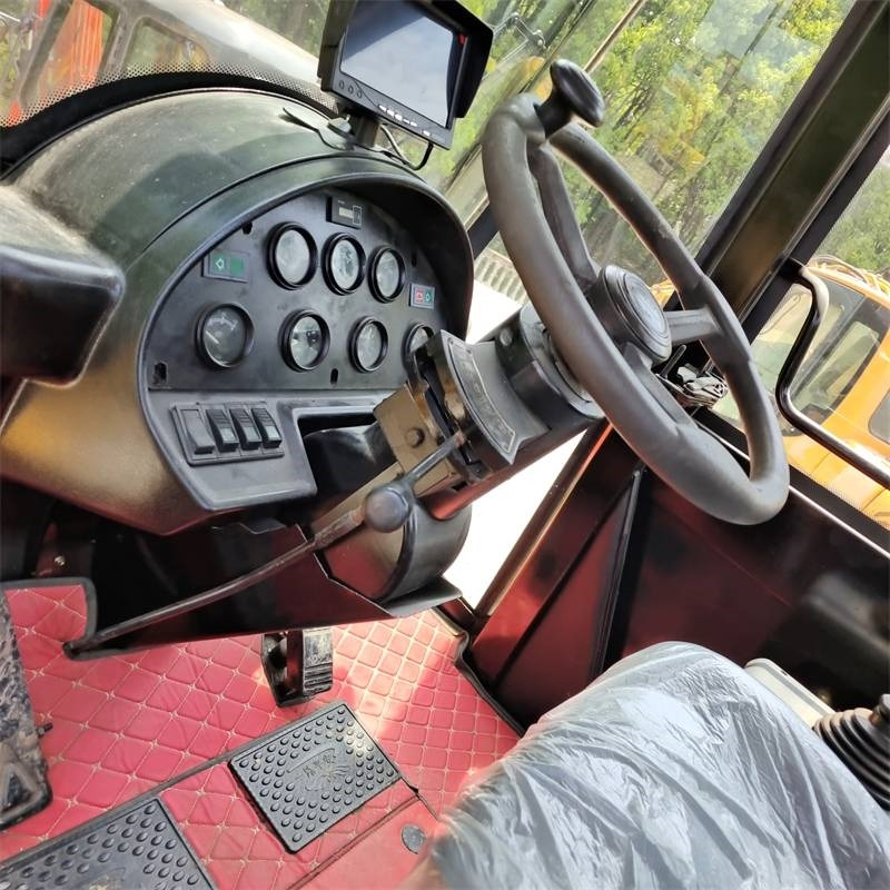 Chargeuse sur pneus CAT 966 H