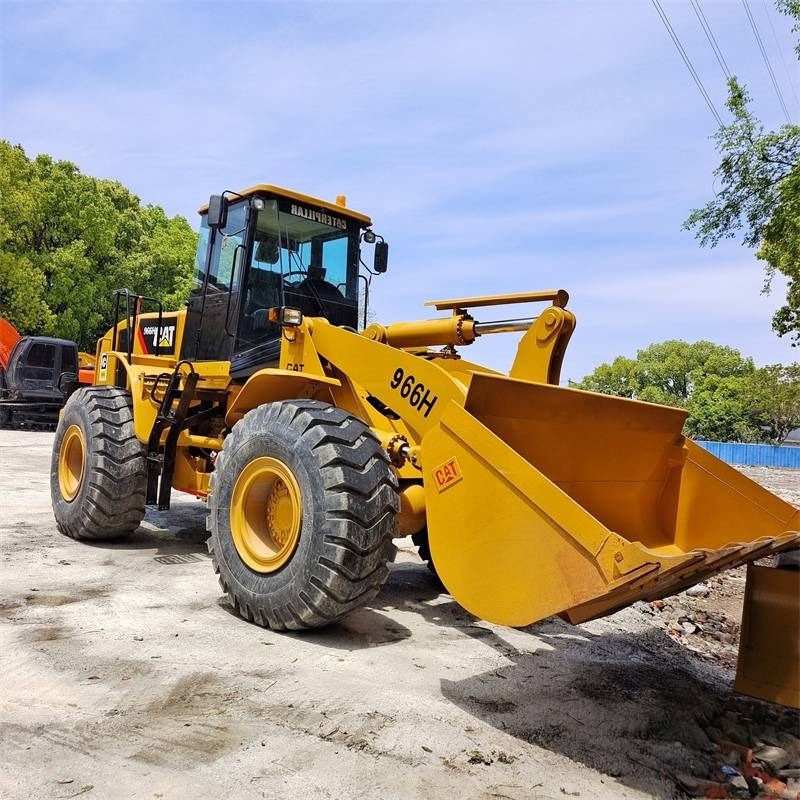Chargeuse sur pneus CAT 966 H