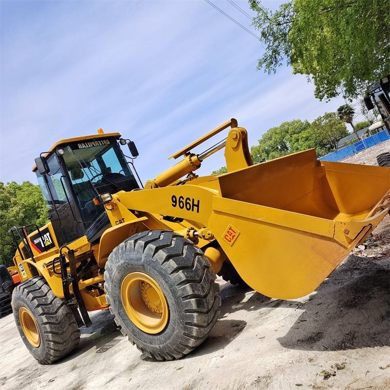 Chargeuse sur pneus CAT 966 H