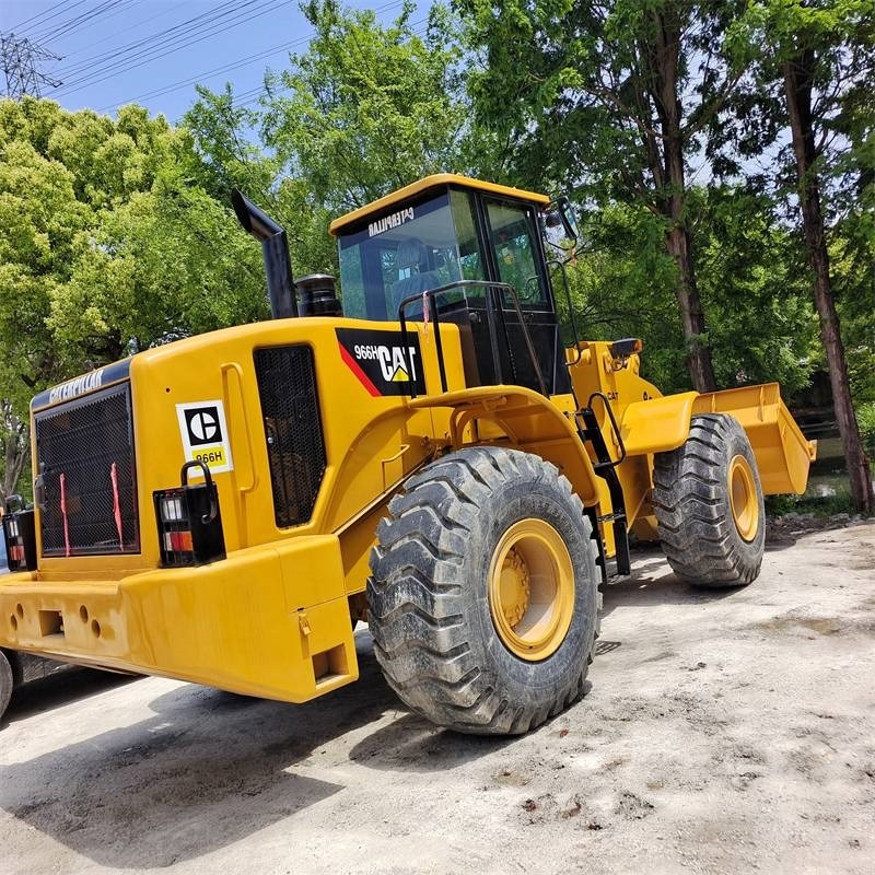 Chargeuse sur pneus CAT 966 H