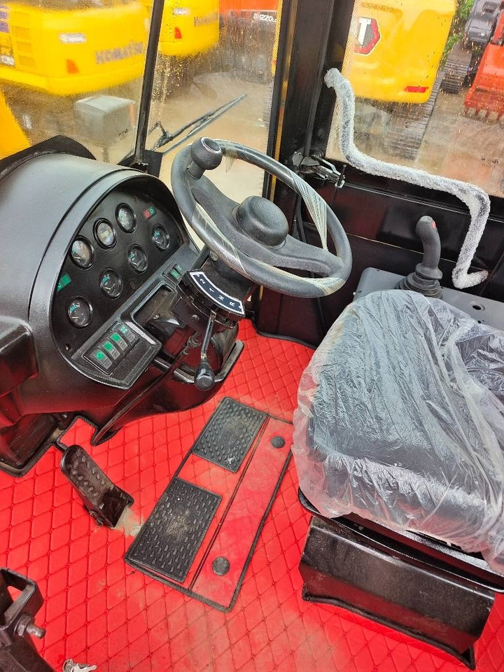 Chargeuse sur pneus CAT 966 H