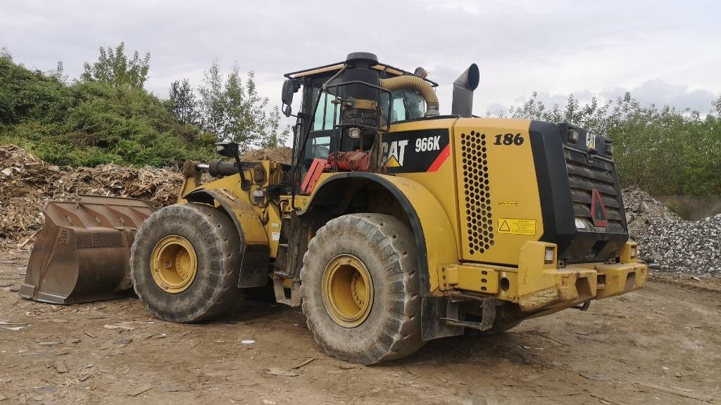 Chargeuse sur pneus CAT 966 K