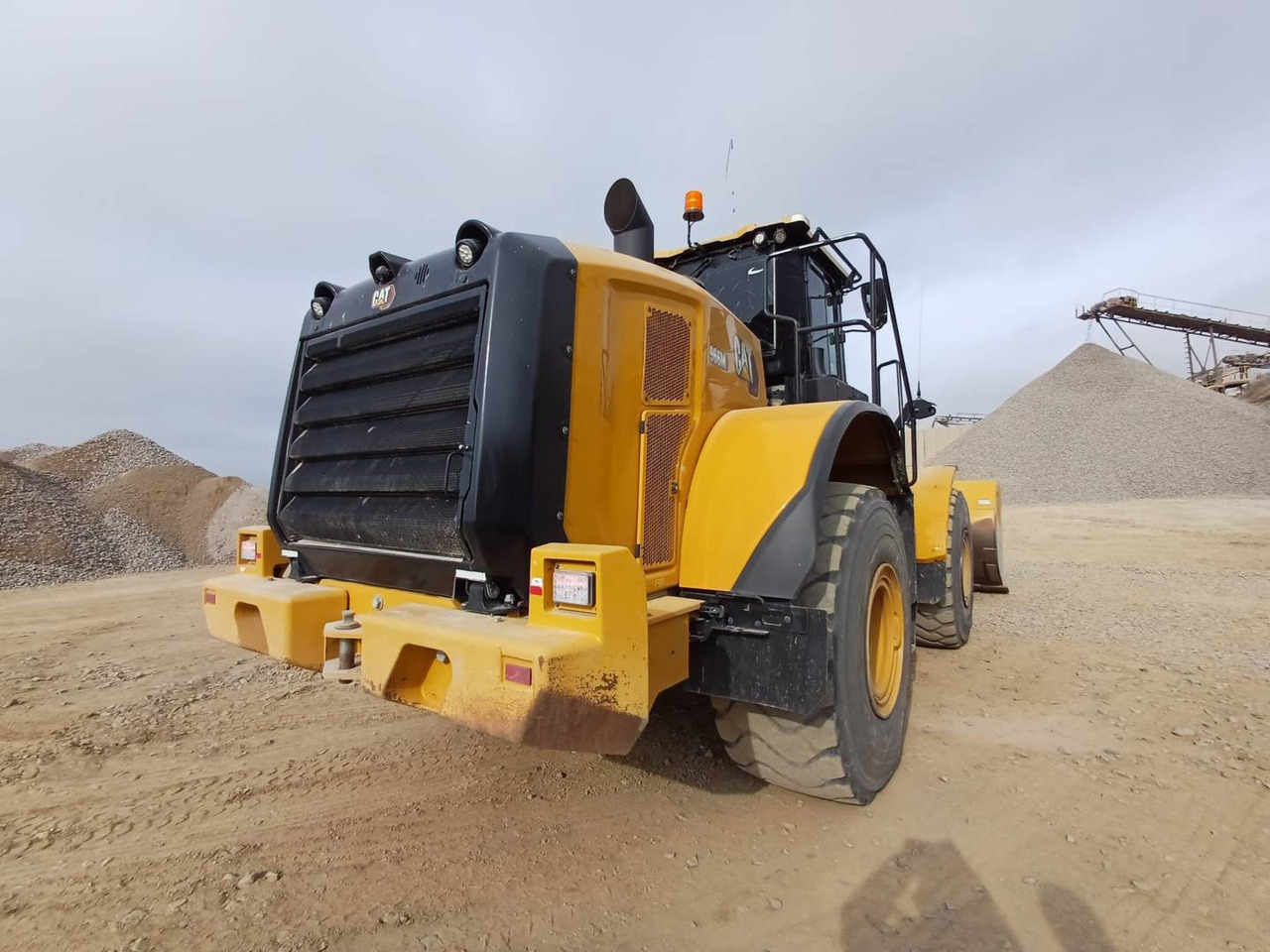 Chargeuse sur pneus CAT 966 M