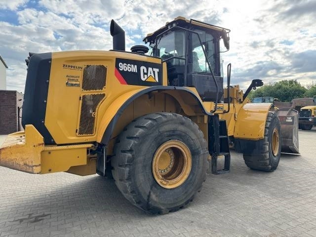 Chargeuse sur pneus CAT 966 M