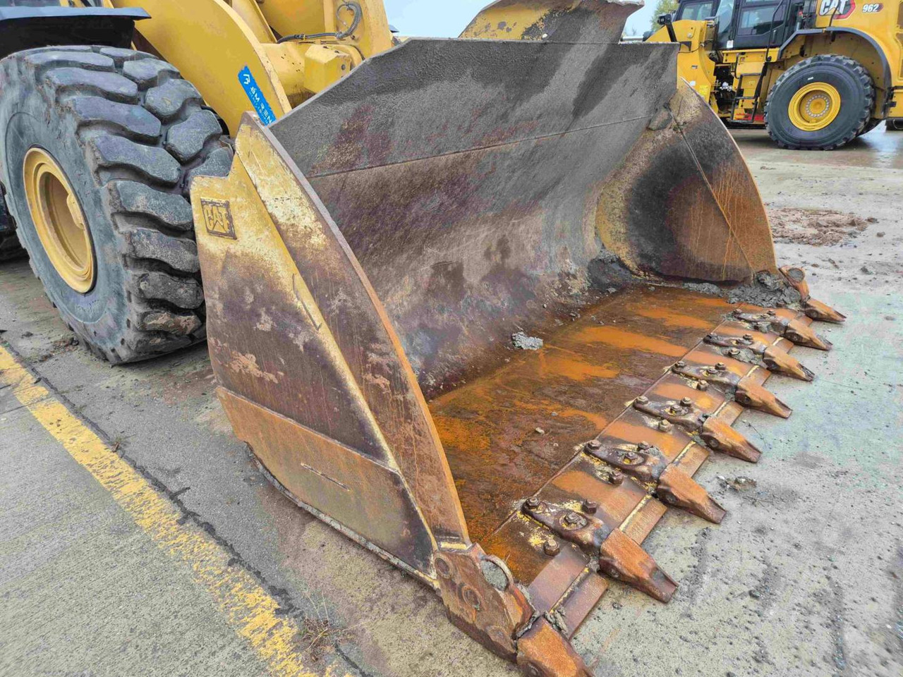 Chargeuse sur pneus CAT 972