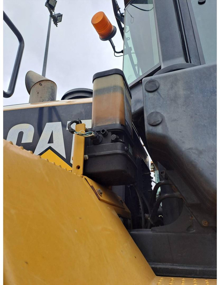 Chargeuse sur pneus CAT 972K