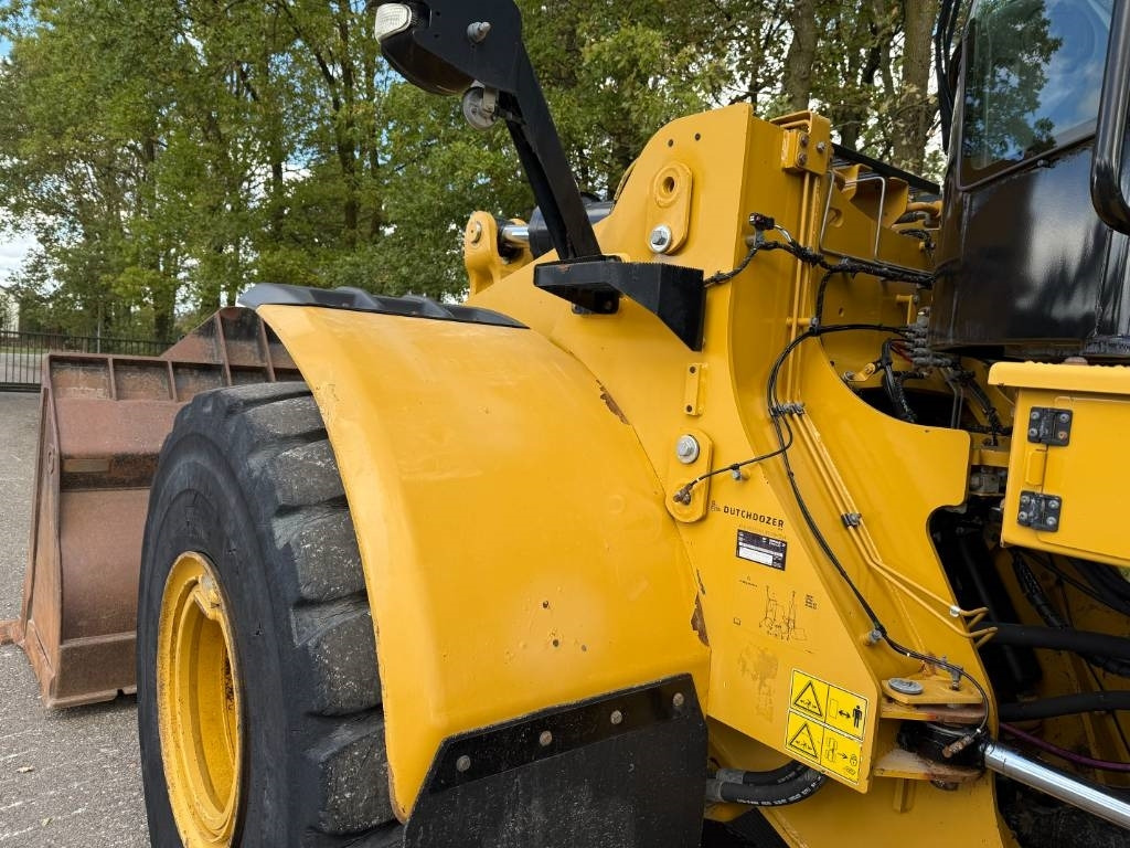 Chargeuse sur pneus CAT 972M