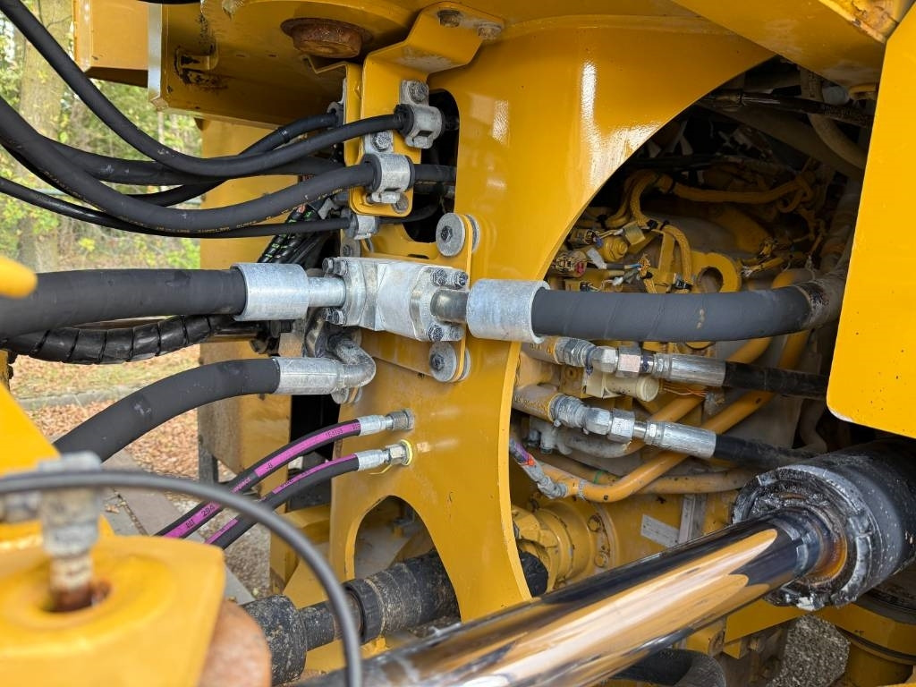 Chargeuse sur pneus CAT 972M