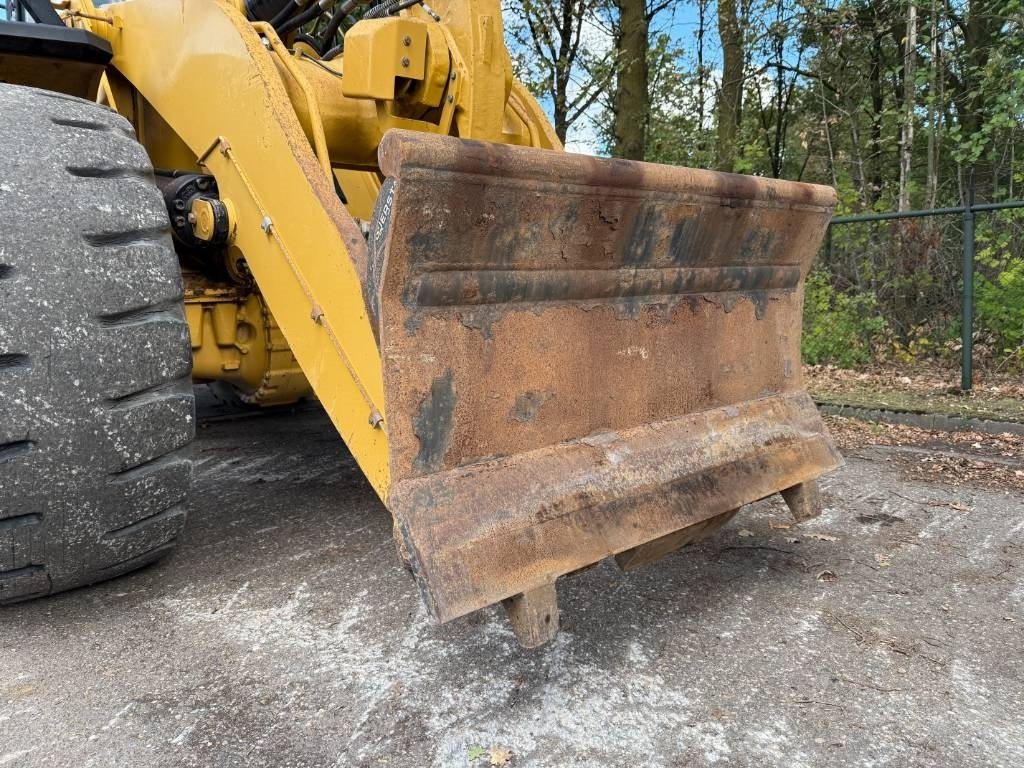 Chargeuse sur pneus CAT 972M