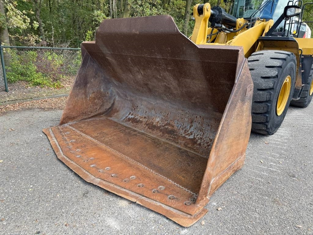 Chargeuse sur pneus CAT 972M