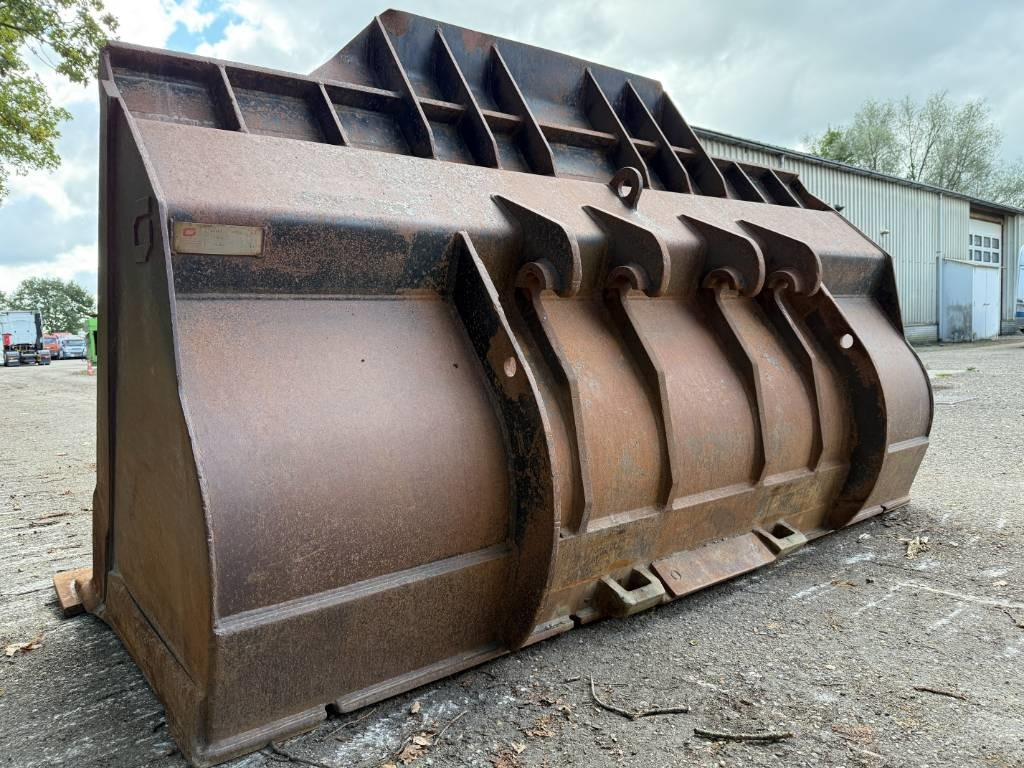 Chargeuse sur pneus CAT 972M