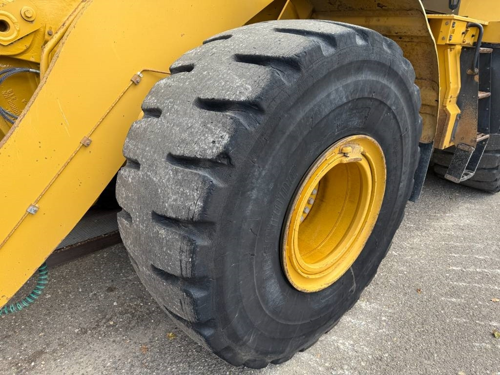 Chargeuse sur pneus CAT 972M