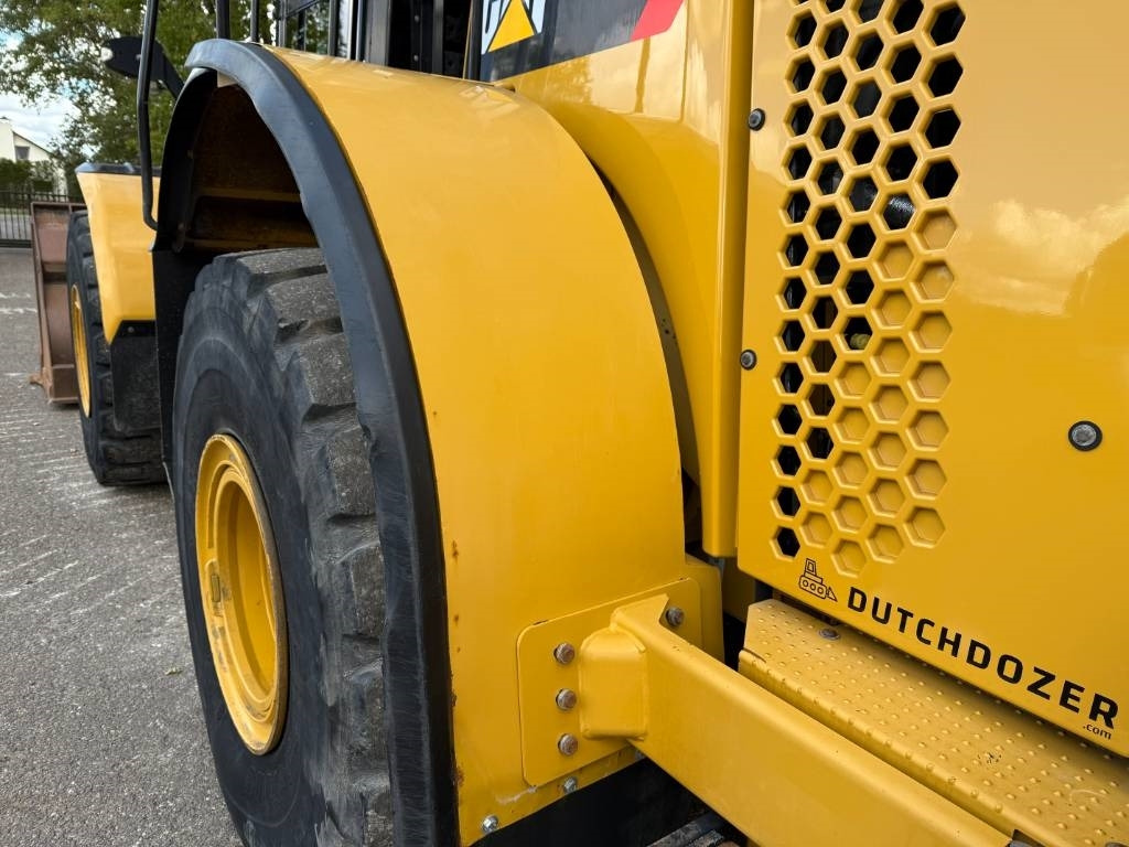 Chargeuse sur pneus CAT 972M