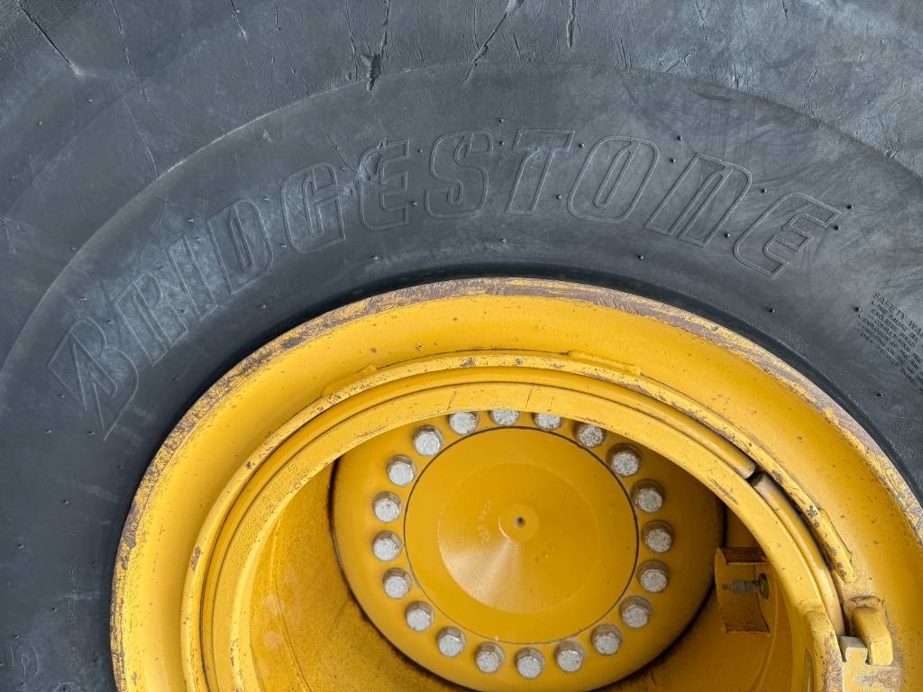 Chargeuse sur pneus CAT 972M