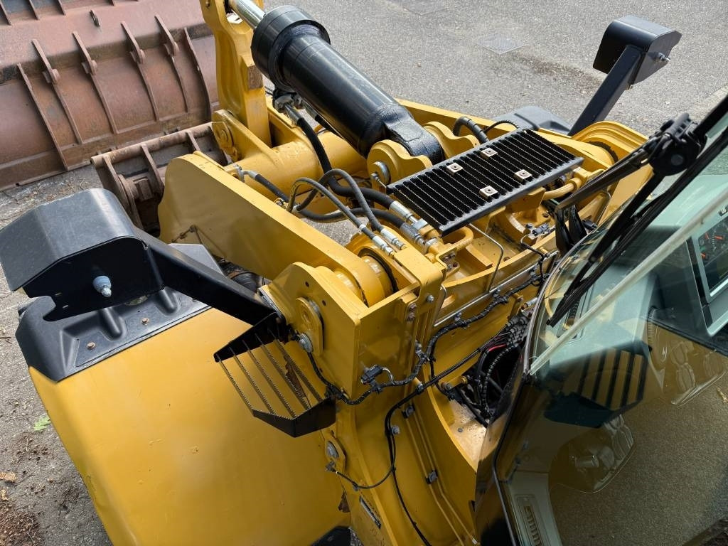 Chargeuse sur pneus CAT 972M