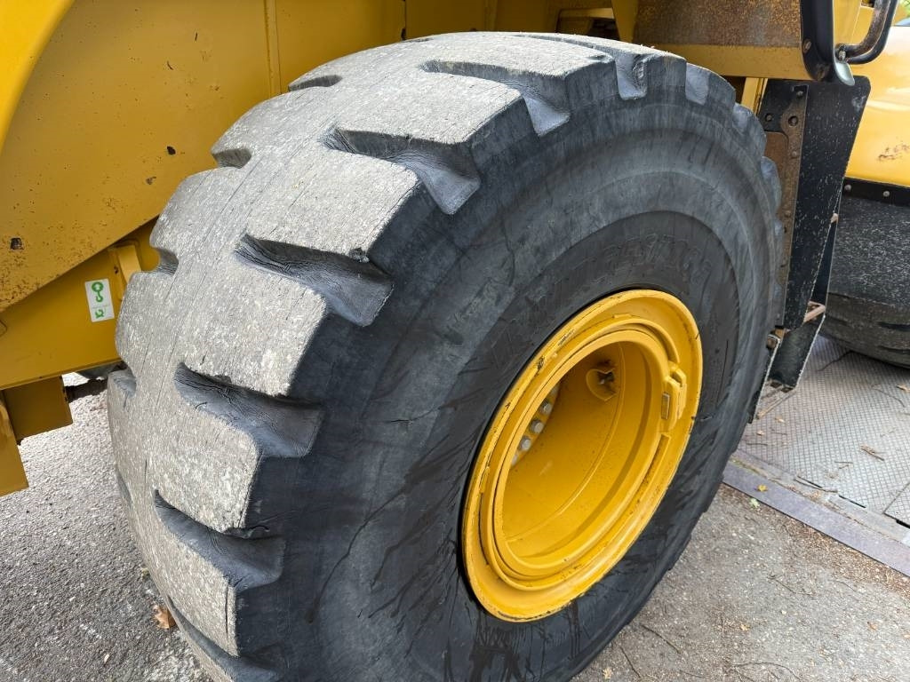 Chargeuse sur pneus CAT 972M